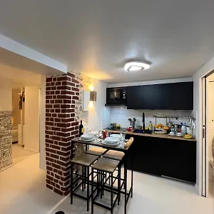 superbe-appartement-montmartre-sacre-coeur.fr-paris.fr/